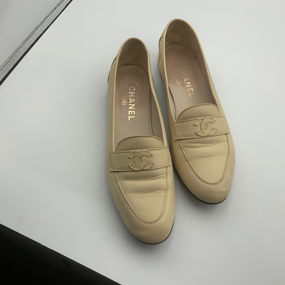 CHANEL LOGO LEATHER LOAFERS - Picture 1 of 6
